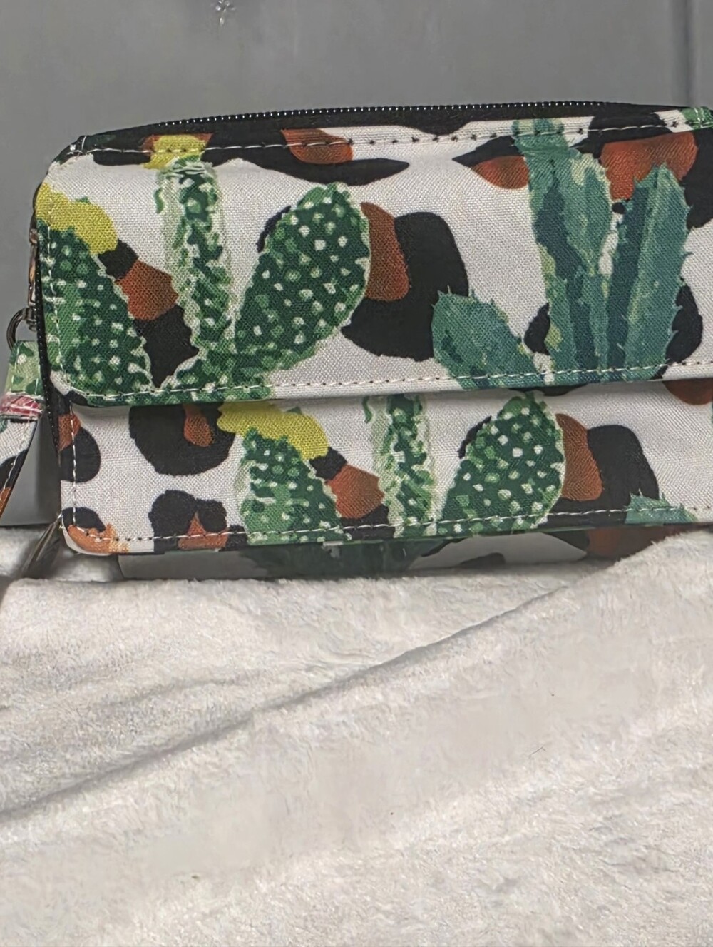 Ngil Green Cactus Print Women's Crossbody Wallet